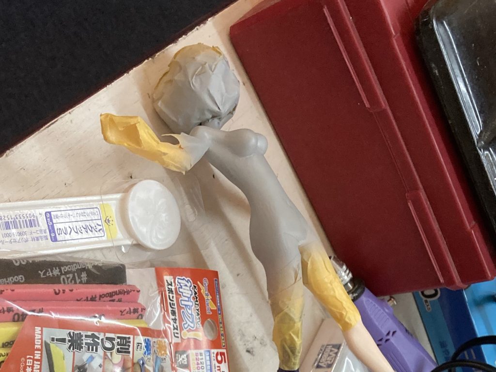 フィギュア制作中の様子　岡山　