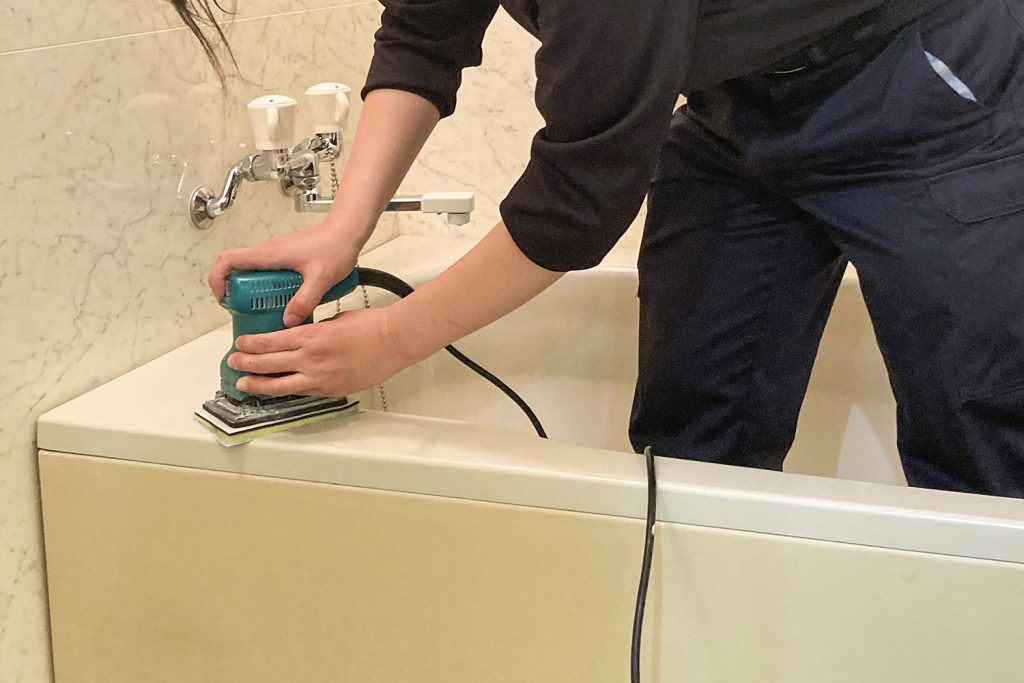 アクアリフレッシュ　スタッフ施工中
