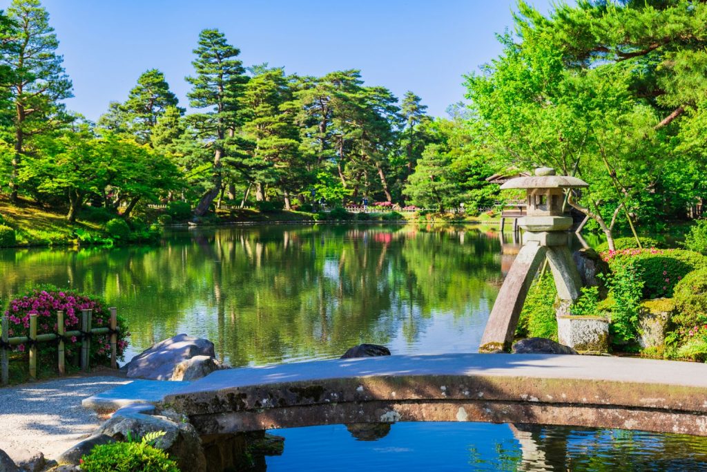 日本三名園のひとつである石川県金沢市「兼六園」